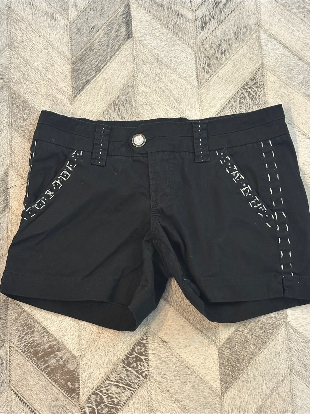 Black Women's Casual Embroidered Shorts sz 28 by The Buckle